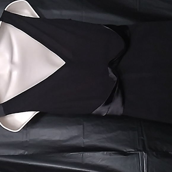 EVAN-PICONE DRESS - Picture 8 of 13